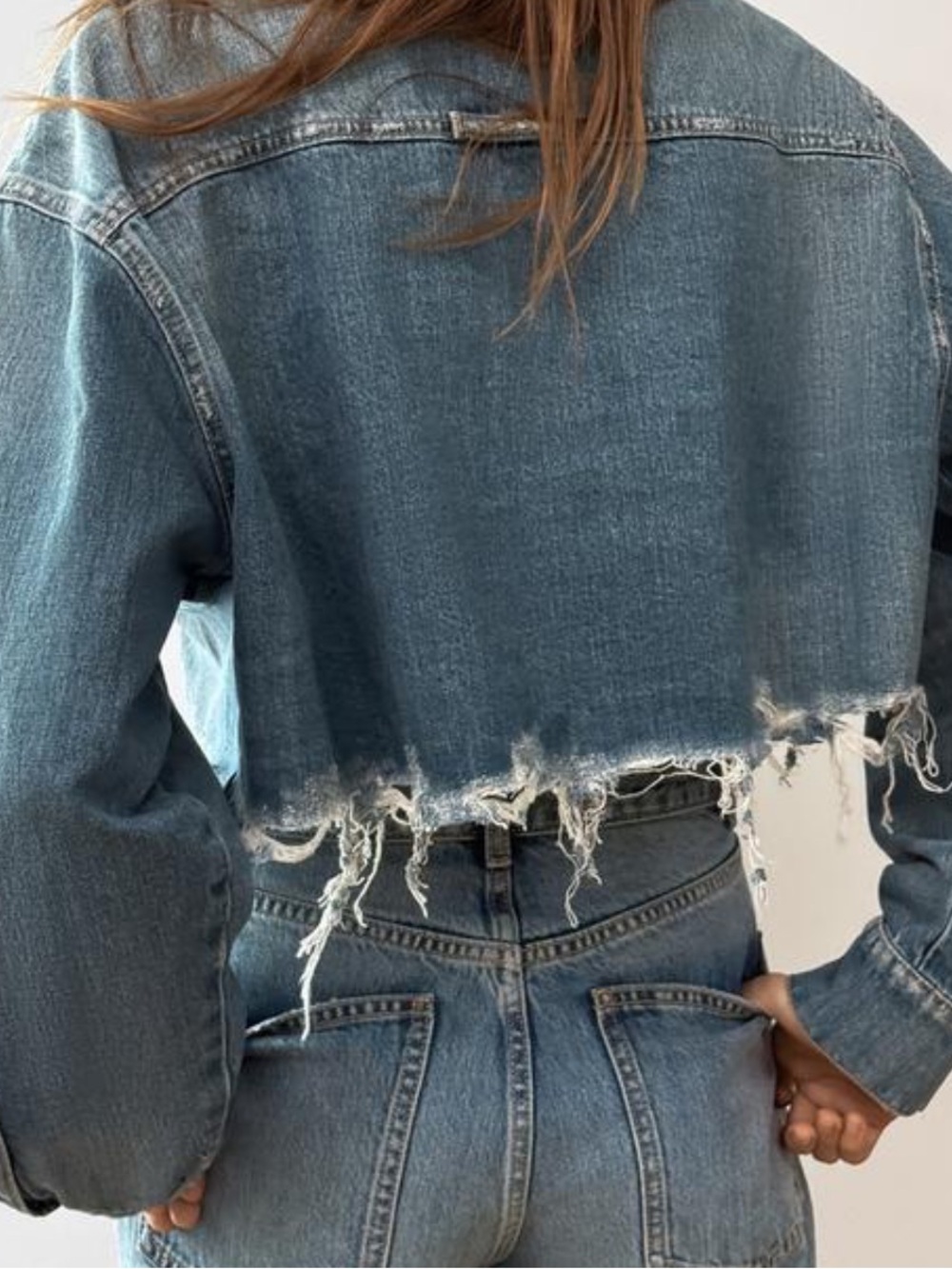 Good American Frayed Hem Denim Jacket - Medium Blue